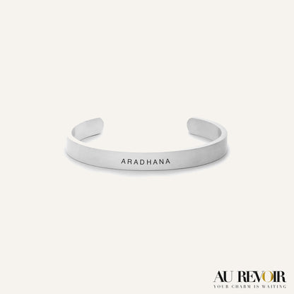 Personalised cuff silver bracelet jewelry to gift with custom engraving 